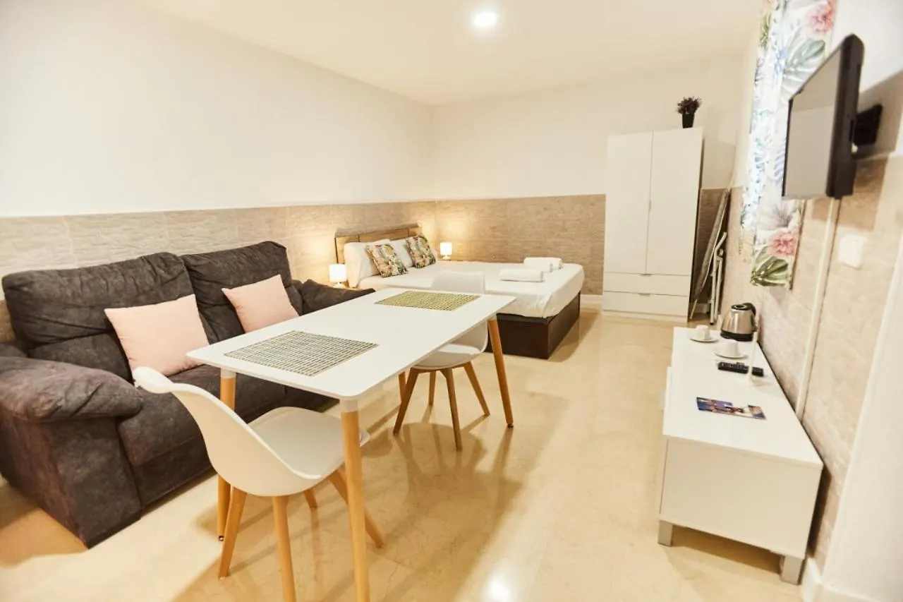 Charming House - Calm And Comfort In The Center Apartment Seville
